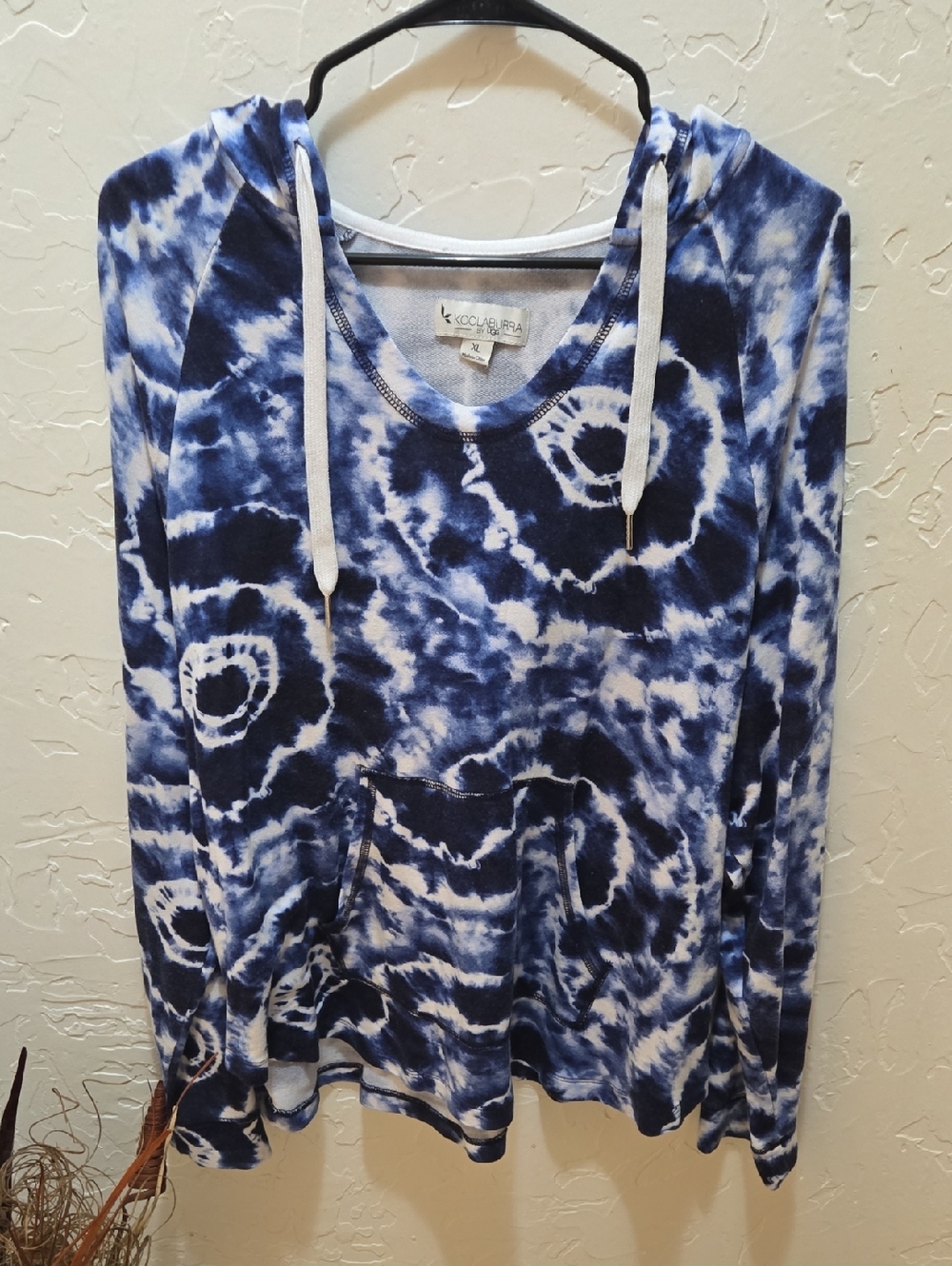 Koolaburra Blue Tie-Dye Hooded Pullover